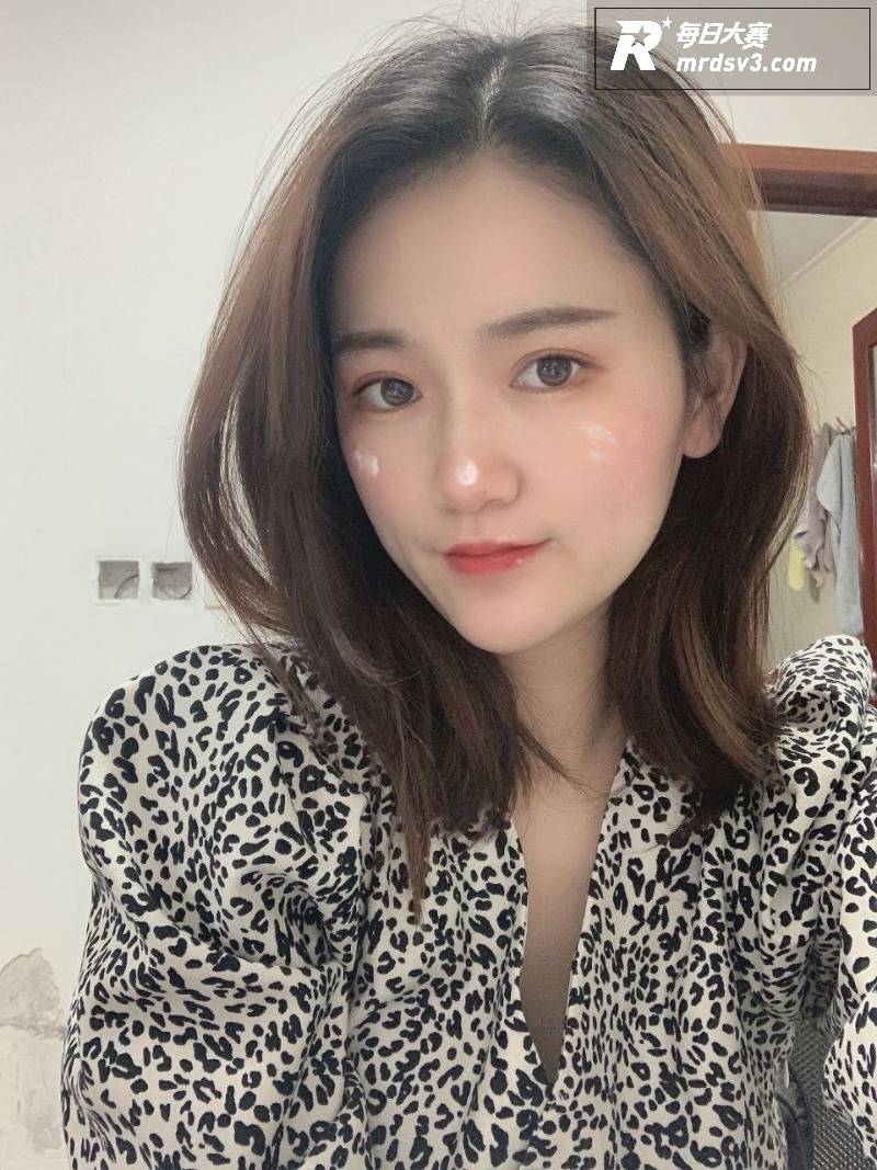 山西太原高颜值小夫妻相关图片4